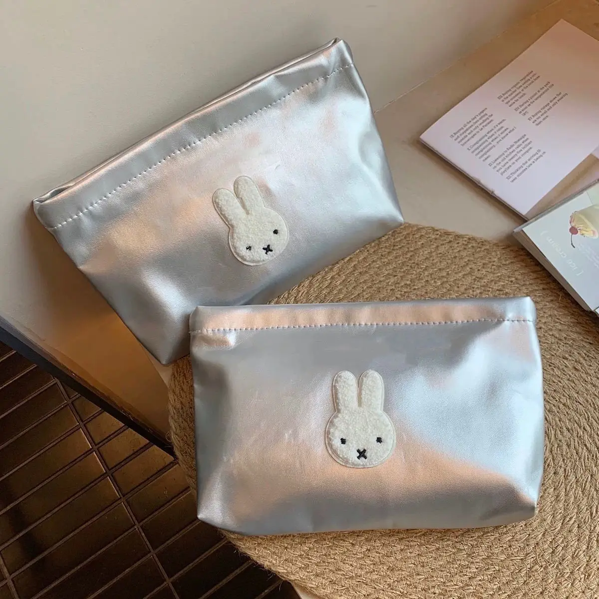 Women'S Bags Going Out - Çizgi Film Görselli Miffy Makyaj Çantası